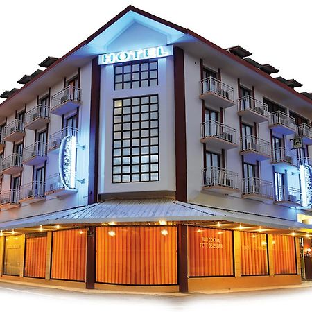 Central Hotel Kajenna Zewnętrze zdjęcie