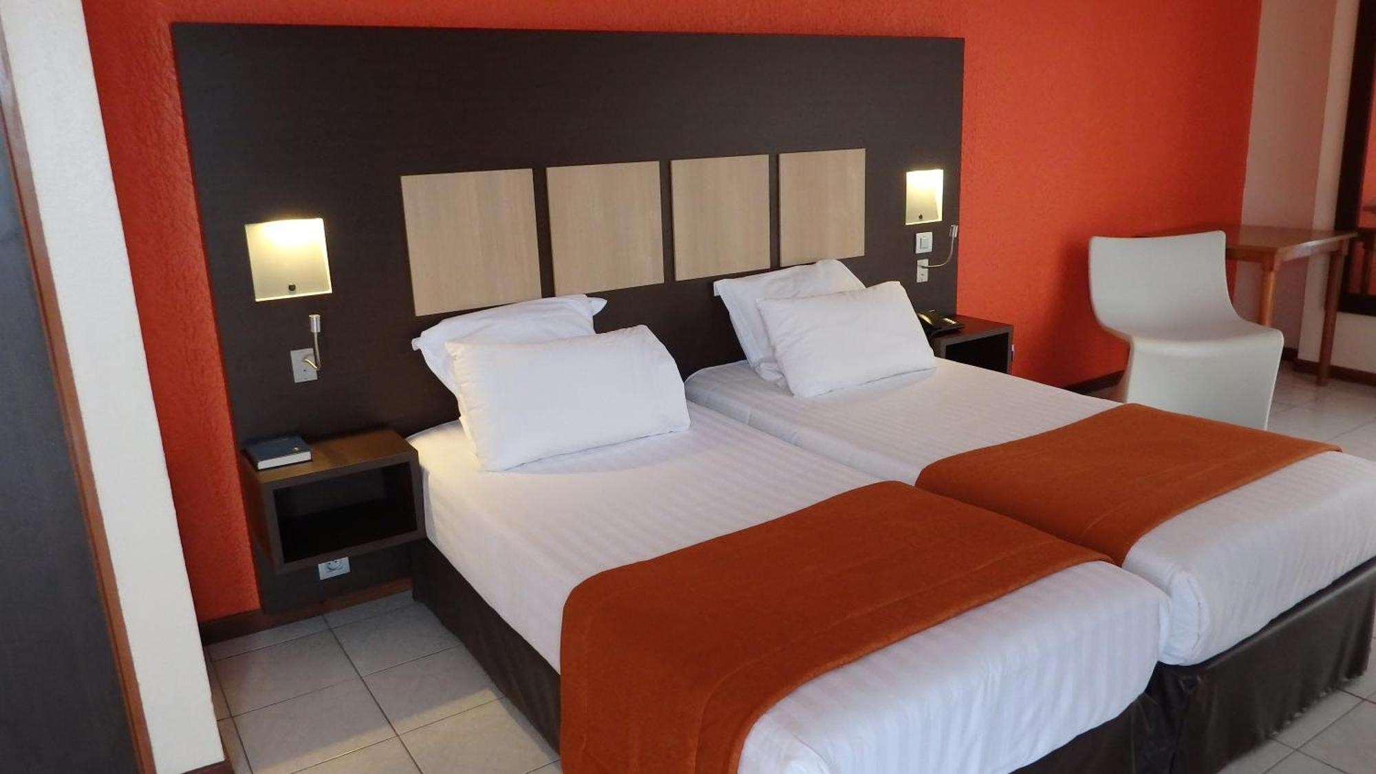 Central Hotel Kajenna Zewnętrze zdjęcie