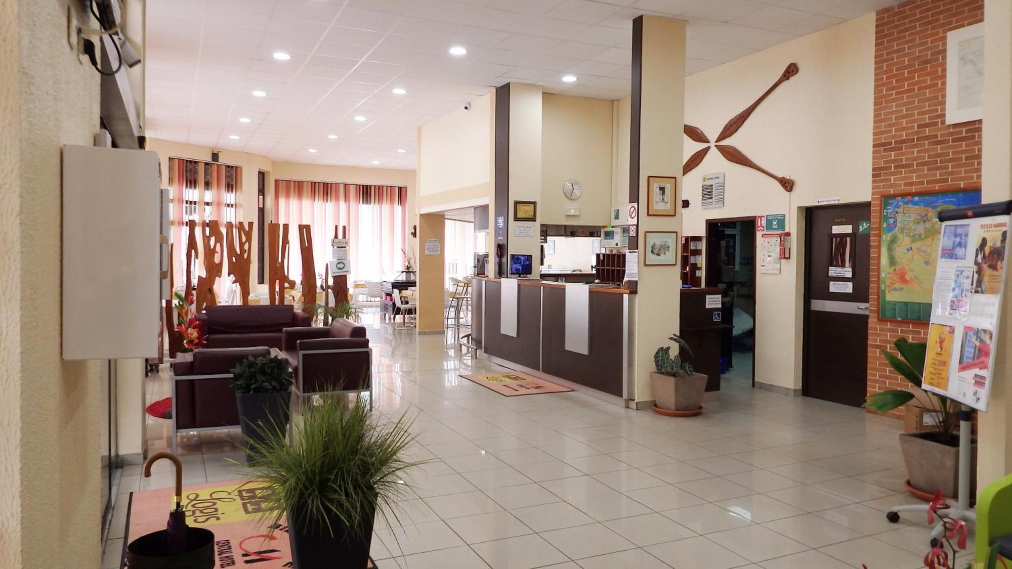 Central Hotel Kajenna Zewnętrze zdjęcie