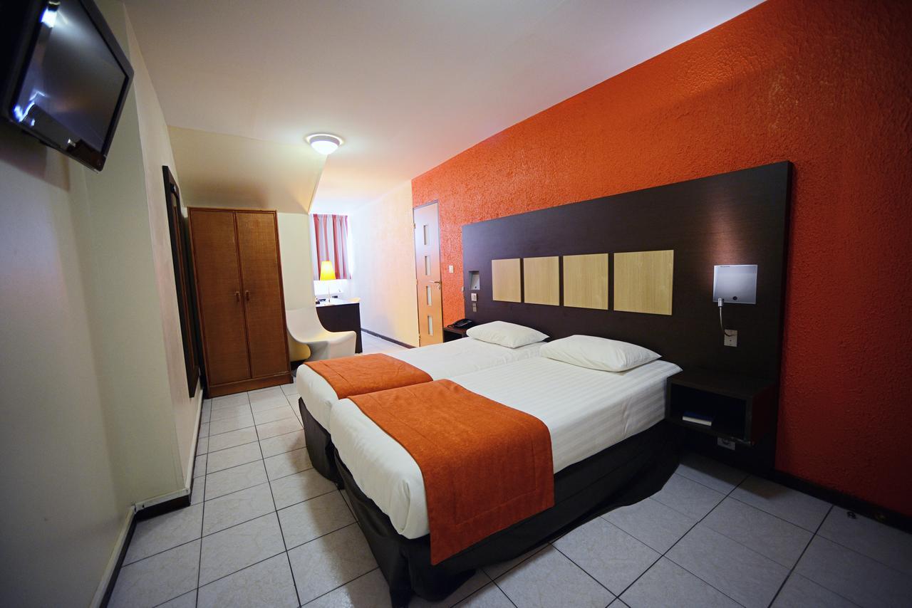 Central Hotel Kajenna Zewnętrze zdjęcie